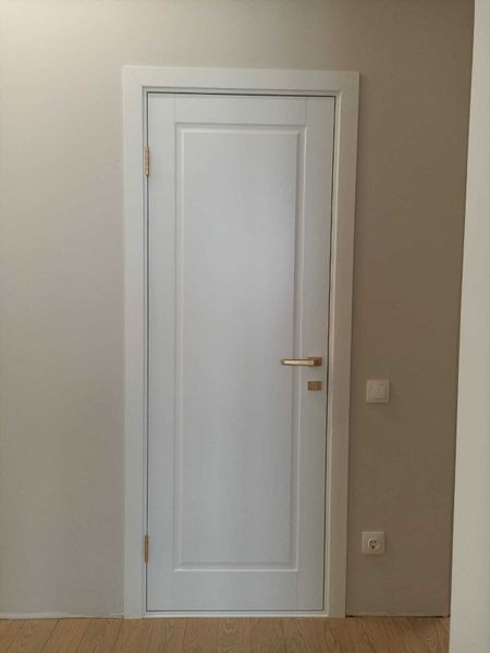 Классическая дверь