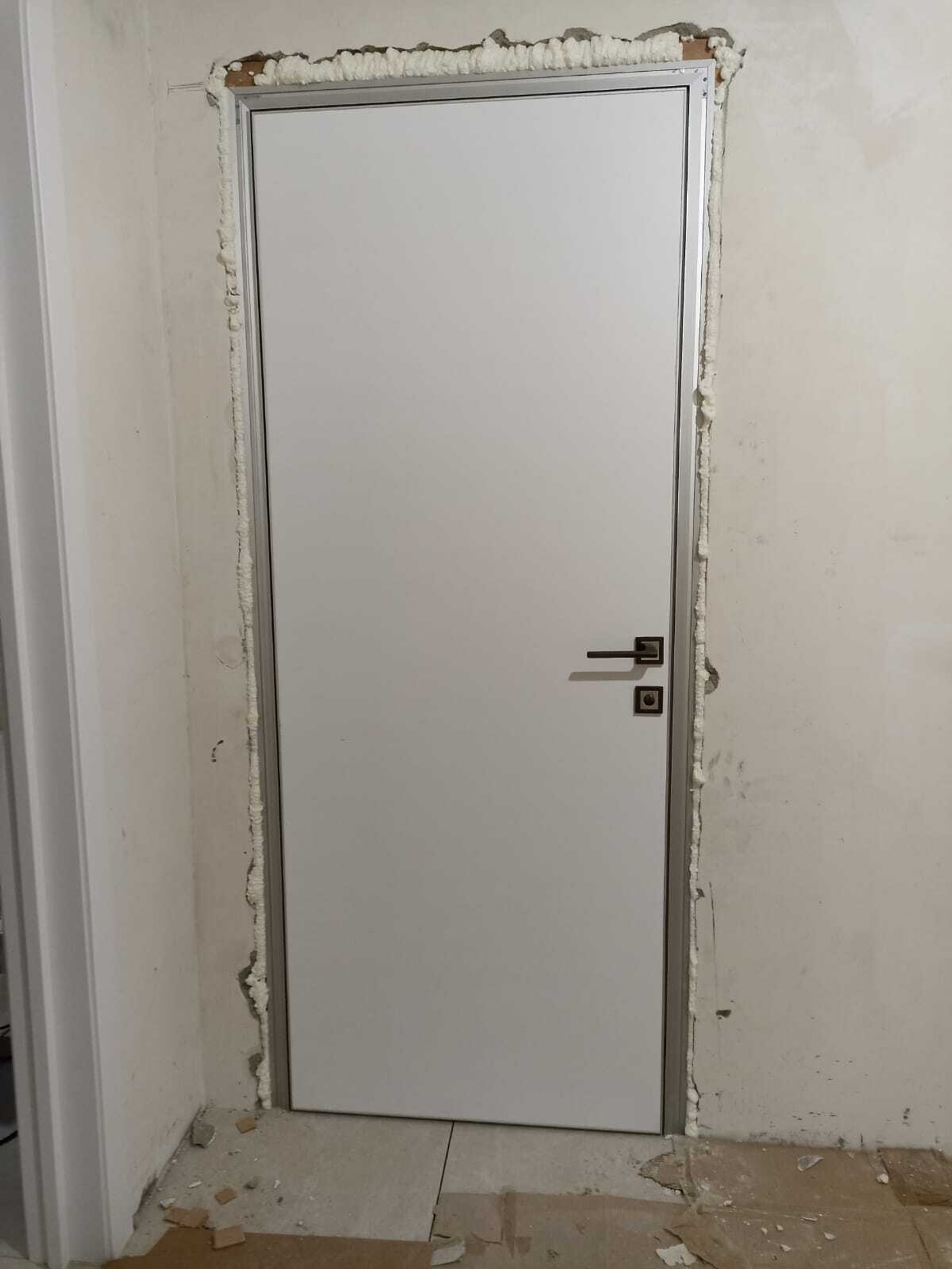 Скрытая дверь Invisible 3